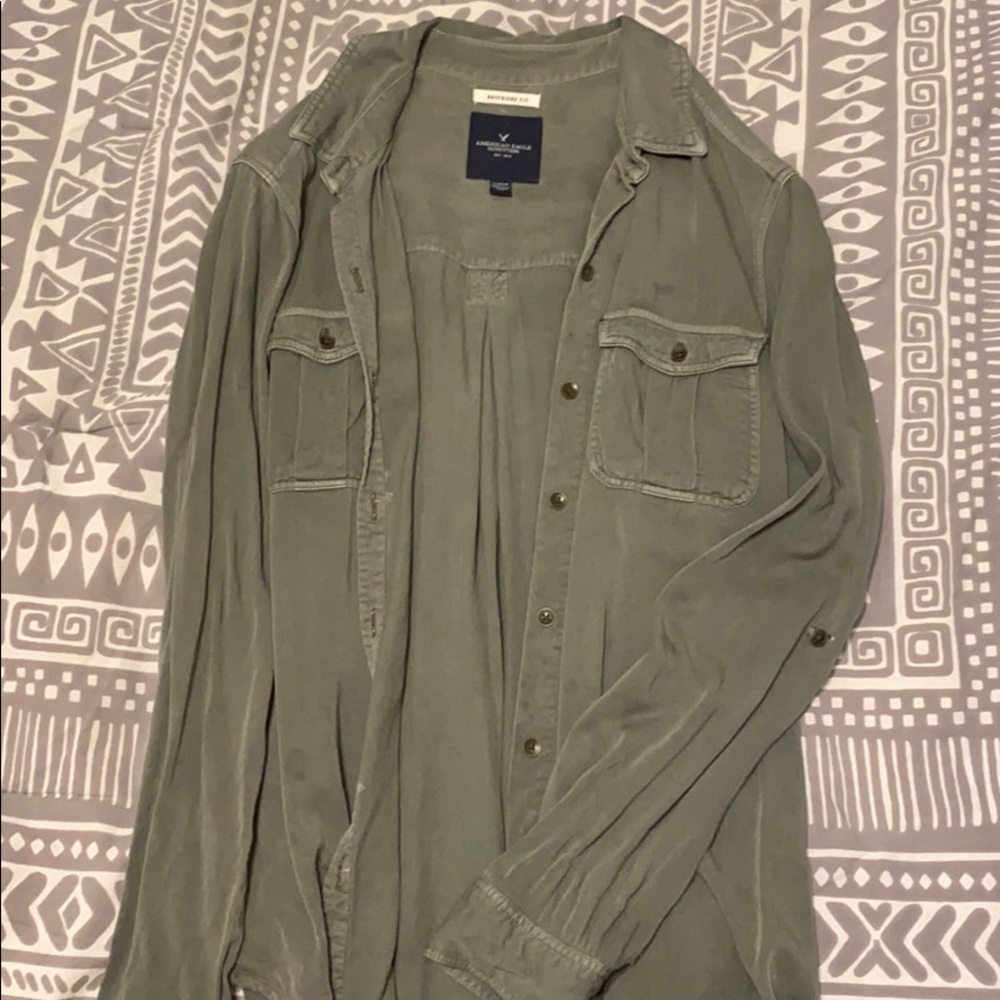 A&E boyfriend fit army green button down